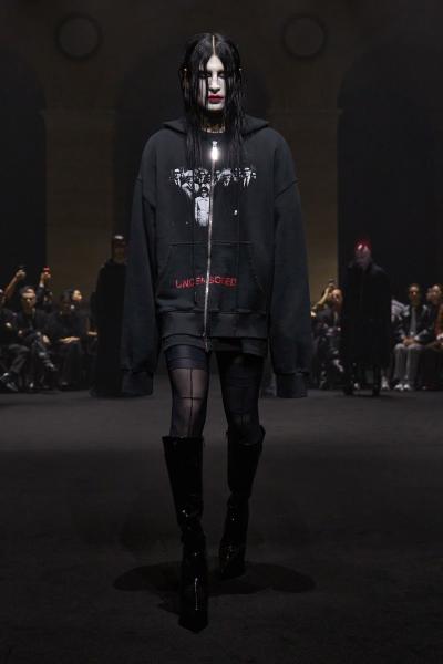 Matières Fécales 26FW029